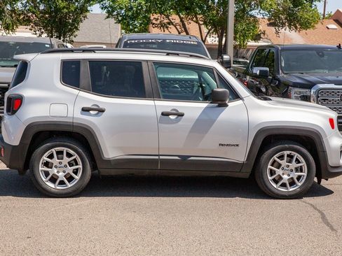 Used 2019 Jeep Renegade Sport w/ Sport Appearance Group image 4