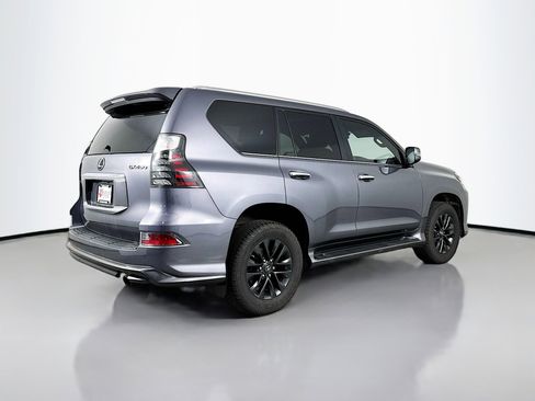 Used 2023 Lexus GX 460 Premium w/ Accessory Package AWD/4WD image 7