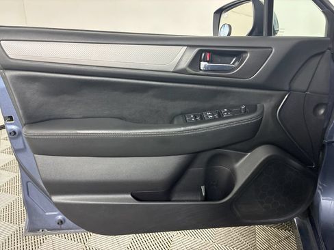 Used 2016 Subaru Legacy 2.5i Premium w/ Moonroof Package AWD/4WD image 12