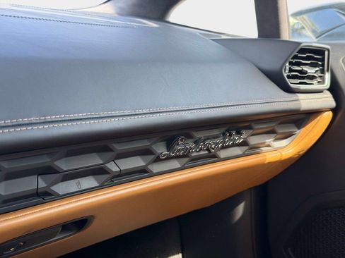 Used 2018 Lamborghini Huracan LP 580-2 RWD image 40