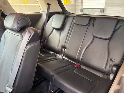 Used 2026 Kia Carnival FWD image 25