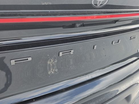 Used 2026 Toyota Prius LE FWD image 13