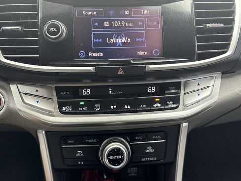 Used 2015 Honda Accord Touring image 28