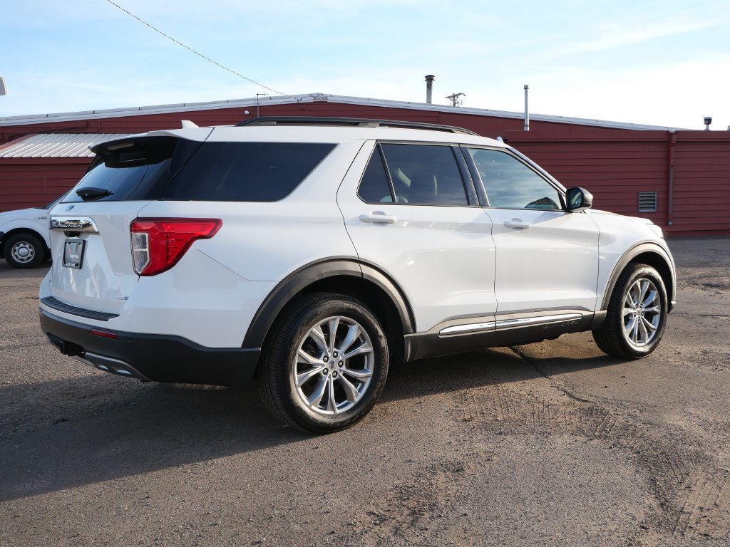 Certified 2020 Ford Explorer XLT w/ Equipment Group 202A AWD/4WD image 6