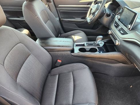 Used 2023 Nissan Altima 2.5 SV image 14