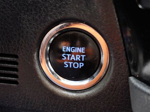 Used 2016 Toyota Corolla L FWD image 24