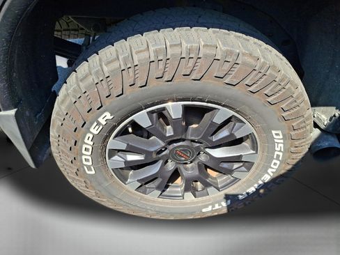 Used 2020 Nissan Titan PRO-4X w/ Pro-4x Convenience Package AWD/4WD image 8