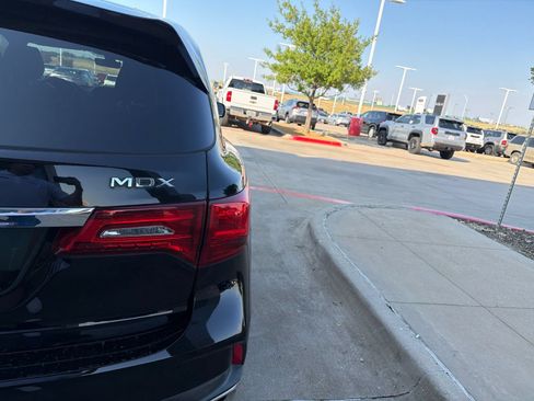 Used 2017 Acura MDX FWD image 18