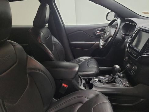 Used 2019 Jeep Cherokee High Altitude image 21