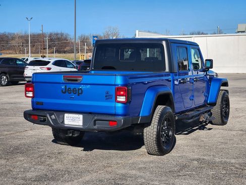 Used 2021 Jeep Gladiator Willys image 5