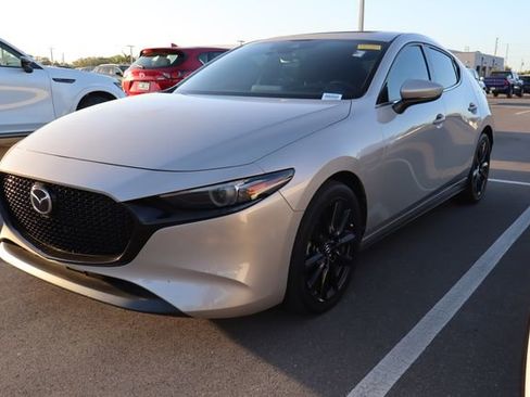 Used 2022 MAZDA MAZDA3 s image 4