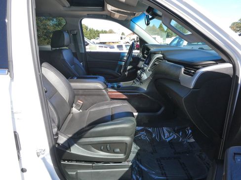 Used 2019 GMC Yukon XL SLT image 26