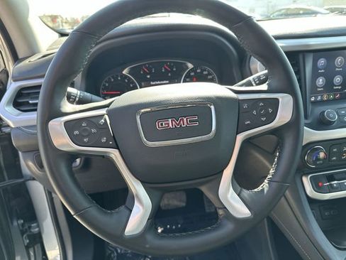 Certified 2023 GMC Acadia SLT w/ Preferred Package FWD image 14