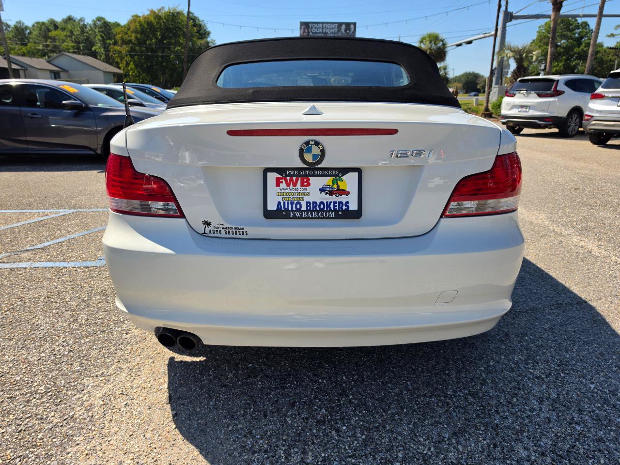 Used 2011 BMW 128i Convertible w/ Premium Pkg RWD image 4