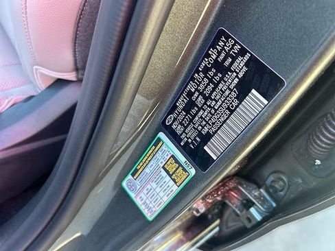 New 2025 Hyundai Elantra Limited image 46