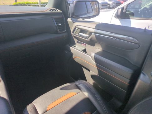 Used 2023 GMC Sierra 1500 AT4 image 17