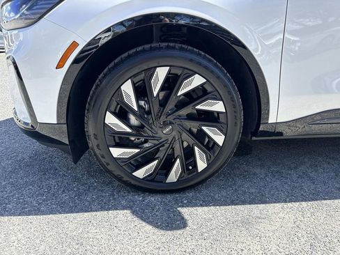 New 2026 Lincoln Nautilus Reserve image 10