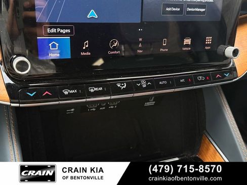 Used 2022 Jeep Grand Wagoneer Series II w/ Convenience Group III image 17