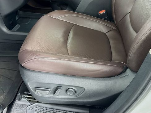 Used 2023 Toyota Sienna Platinum image 26