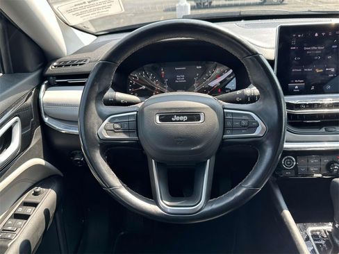 Certified 2022 Jeep Compass Limited image 15