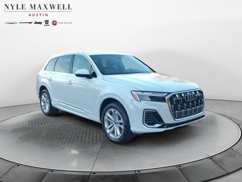Used 2025 Audi Q7 3.0T Premium Plus image 2