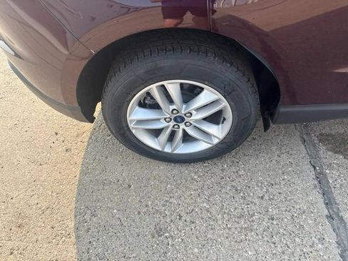 Used 2018 Ford Edge SEL w/ Equipment Group 201A AWD/4WD image 16