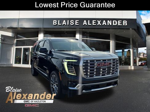 Used 2025 GMC Yukon XL Denali w/ Denali Reserve Package AWD/4WD image 1