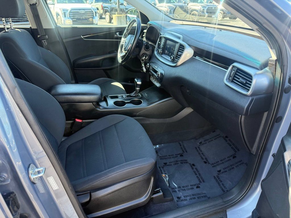 Used 2020 Kia Sorento LX w/ LX I4 Convenience Package FWD image 23