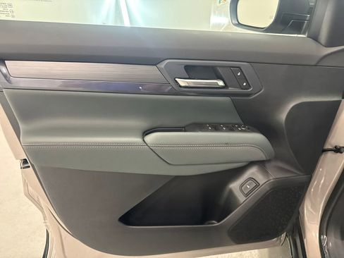 New 2026 GMC Terrain AT4 w/ Technology Package II AWD/4WD image 11