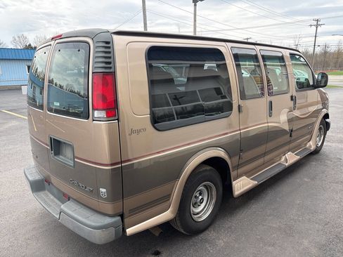 Used 2001 Chevrolet Express 1500 image 7
