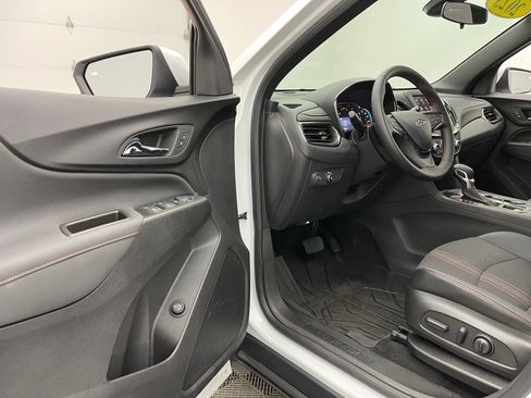 Used 2023 Chevrolet Equinox RS w/ LPO, Floor Liner Package FWD image 15