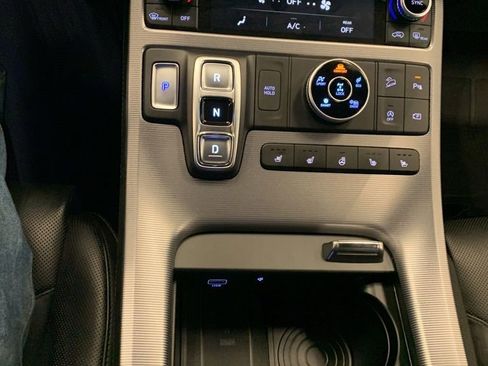 Used 2024 Hyundai Palisade Calligraphy image 9