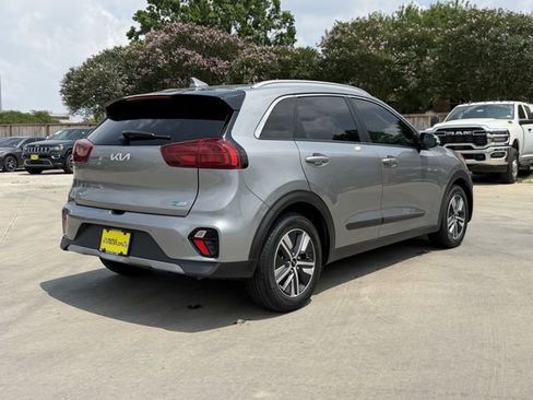 Used 2022 Kia Niro EX Premium FWD image 7