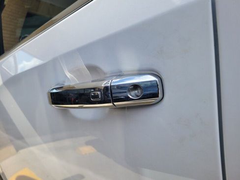 Used 2021 GMC Sierra 1500 SLT AWD/4WD image 6