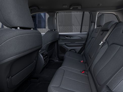 New 2026 Jeep Grand Cherokee 4WD image 32