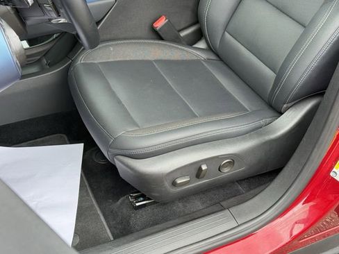 Used 2025 Chevrolet Equinox EV LT w/ Convenience Package FWD image 13
