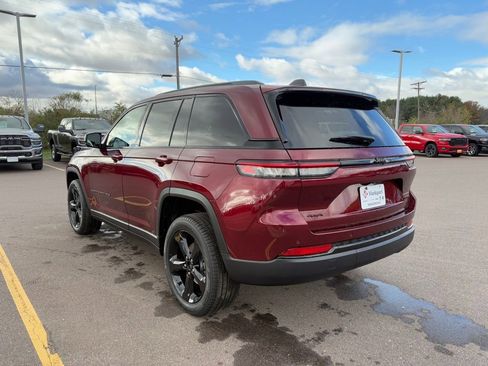 New 2025 Jeep Grand Cherokee Limited w/ Black Appearance Package image 3