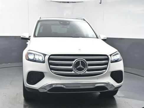 Used 2026 Mercedes-Benz GLS 450 4MATIC image 3