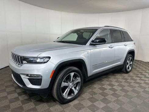Used 2023 Jeep Grand Cherokee 4WD 4xe image 7