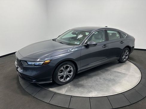 Used 2023 Honda Accord EX image 4