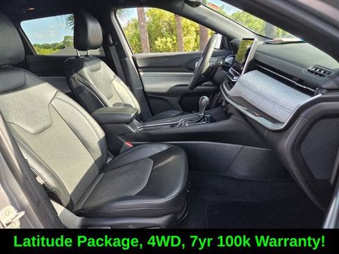 Used 2024 Jeep Compass Latitude AWD/4WD image 17
