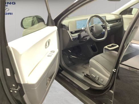 Certified 2024 Hyundai Ioniq 5 SEL RWD image 23