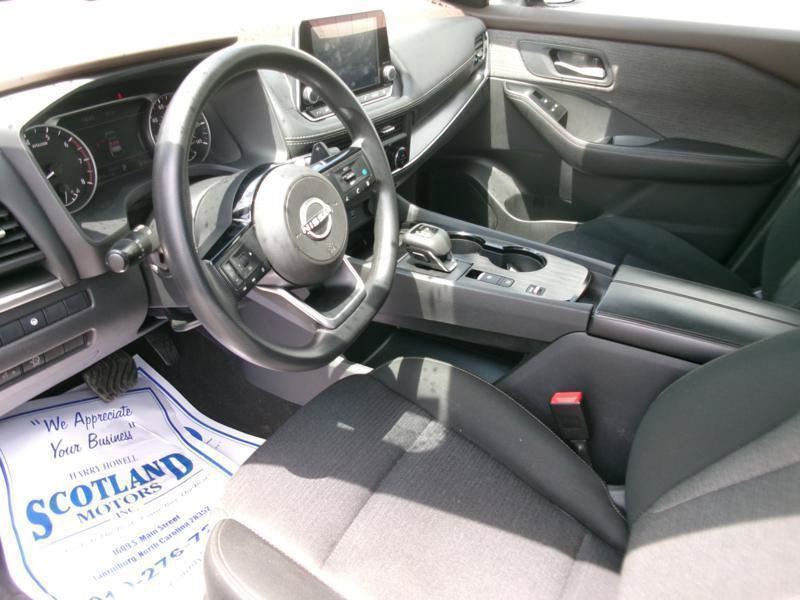 Used 2023 Nissan Rogue SV FWD image 12