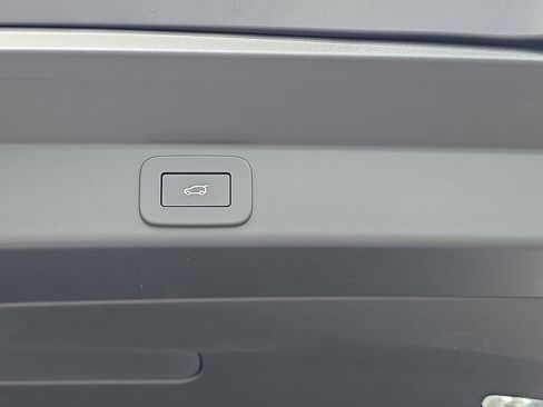 New 2025 Land Rover Range Rover Sport Autobiography AWD/4WD image 13