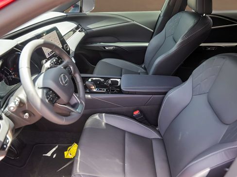 Used 2024 Lexus RX 350 FWD w/ Technology Package image 9