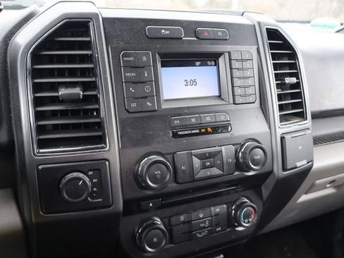 Used 2018 Ford F150 XLT image 8