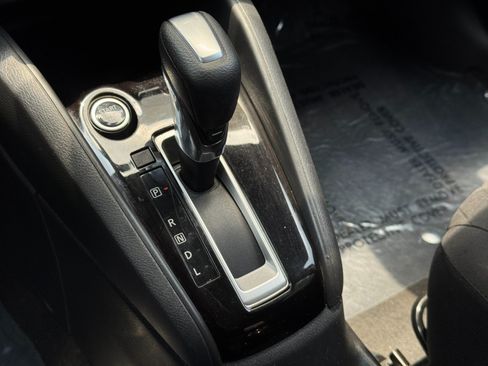 Used 2021 Nissan Kicks S FWD image 26