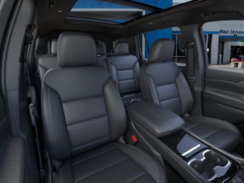 New 2026 Chevrolet Traverse LT w/ Sun and Wheel Package FWD image 16