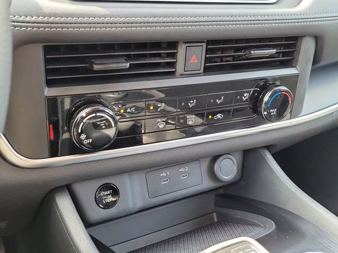 Certified 2025 Nissan Rogue S AWD/4WD image 31