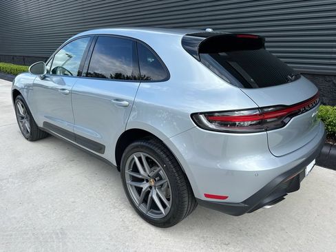 Used 2026 Porsche Macan AWD/4WD image 3